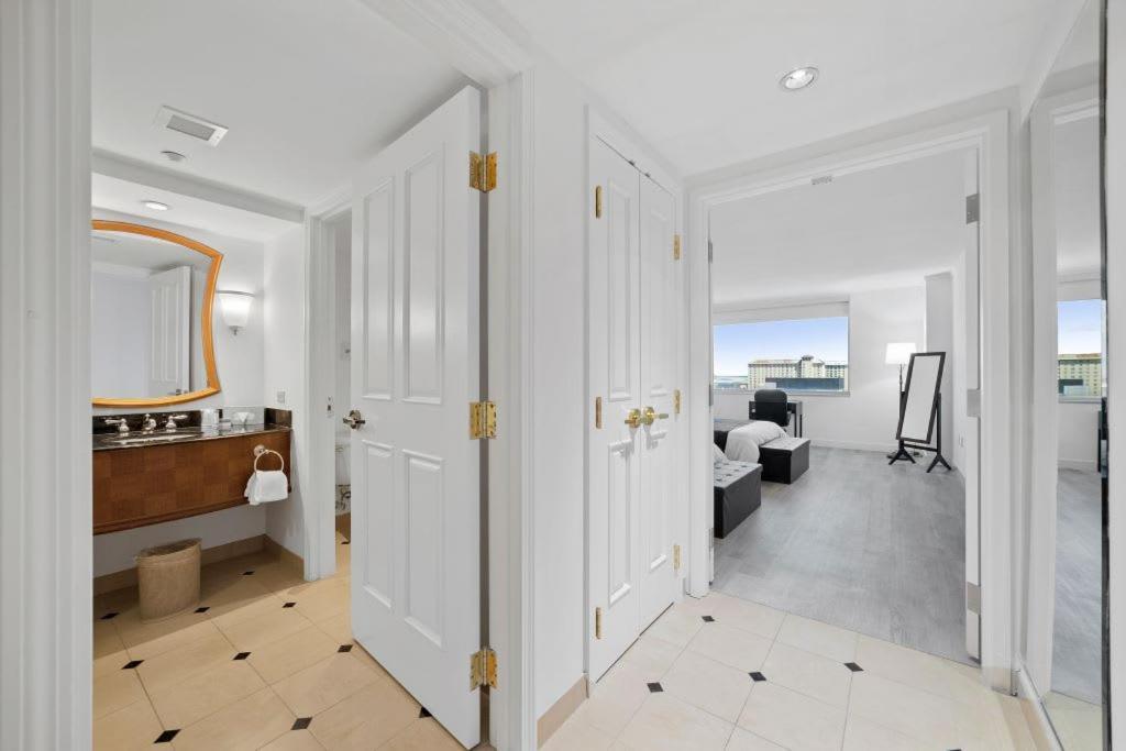 Astonishing Ocean Front Condo Cozysuites At Showboat Atlantic City Bagian luar foto