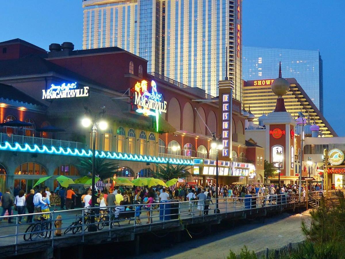 Astonishing Ocean Front Condo Cozysuites At Showboat Atlantic City Bagian luar foto